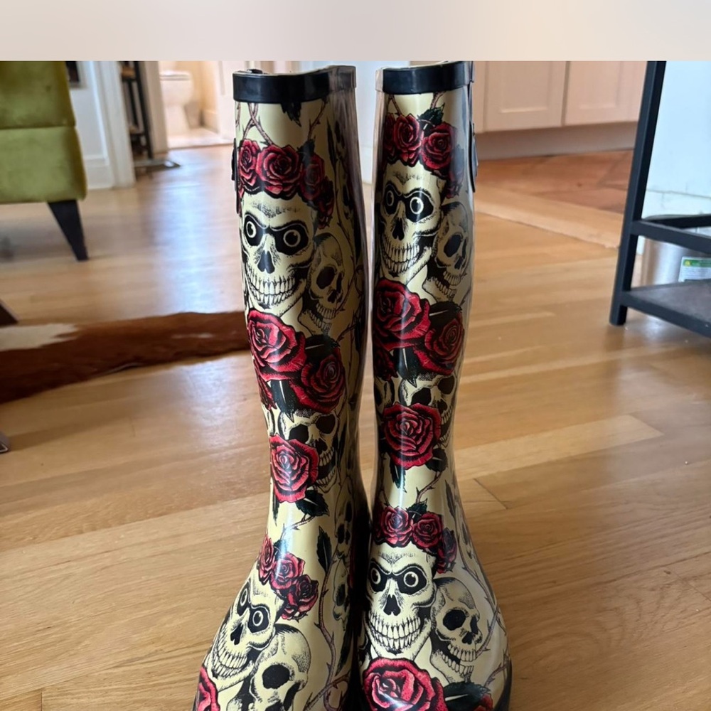 ATL GIRL Y2K rain boots… - Picture 2 of 4